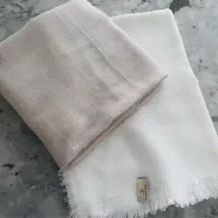شال نخی زنانه سفید و کرم نو