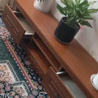میززیرتلویزیون