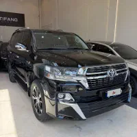 لندکروز مدل 2021 درجه1 20تا کار مشابه صفر خشک
