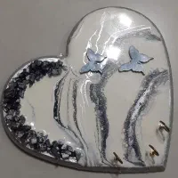 یک عدد جاکلیدی دیواری رزین