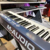 میدی کنترل m audio 61