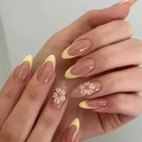 کاشت ناخن نصف قیمت