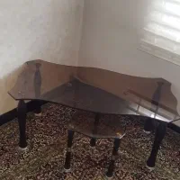 میزشیشه ای وسط بهمراه یک میزعسلی کوچک درحدنو
