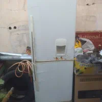 یک عدد یخچال سالم خوب