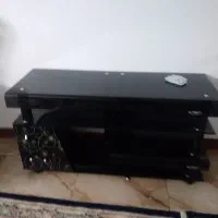 میز تلوزیون شیشه ای