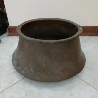دیگ مسی قدیمی