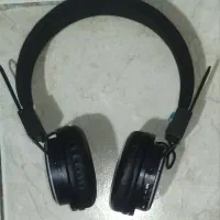 هدفون نیا نو چند بار استفاده شده همراه شارژر