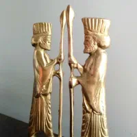 مجسمه برنز سالم