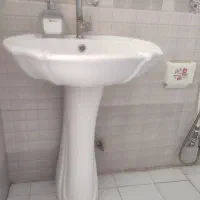 روشویی پایه دار در حد نو