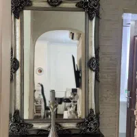 آیینه و کنسول در حد نو