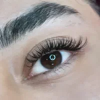 خدمات تخصصی اکستنشن مژه و لیفت