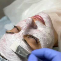 پاکسازی و فیشال تخصصی پوست  با ۵۰٪ آف