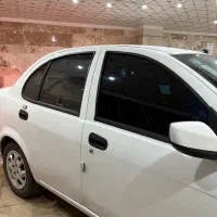 نصب شیشه دودی در محل