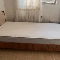 تخت یک نفره بهمراه تشک و کفی