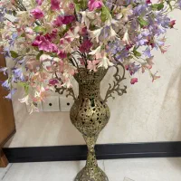 گلدان برنجی با گل ترئینی