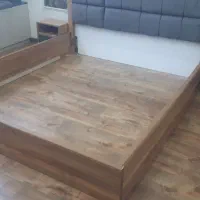 تخت دو نفره و کنسول و آینه