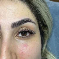 تخفیف کاشت مژه و لیفت ابرو