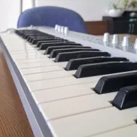 میدی کنترلر برند بهرینگر BEHRINGER