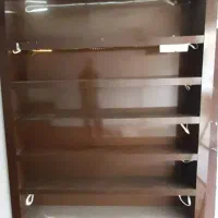 قفسه و یا کتاب خانه