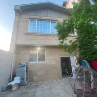 اجاره ویلایی دو طبقه .طبقه هم کف