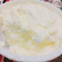 کره محلی وروغن محلی گاو موجود هست