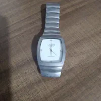 ساعت لاروس