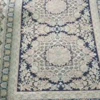 فرش  زمینه سورمه ای  بسیار خوش نقش