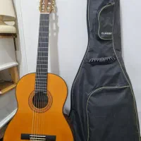 گیتار یاماها c70