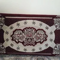 پشتی کرم و زرشکی