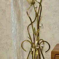 آباژور و گلدان طلایی