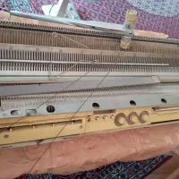 ماشین بافتنی به همراه میز