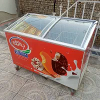 یخچال بستنی در حد نو می‌باشدبه شرت دوماه ما