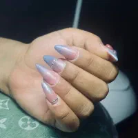 خدمات کاشت ناخن