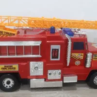 ماشین آتش نشانی اسباب بازی و ماشین اسباب بازی