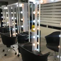 اینه چراغ دار آینه میکاپ