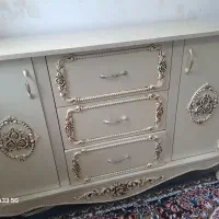 فروش کمد۳کشویی.همراه باآنها ۱×۱/۵و۲عددپاتختی ست.