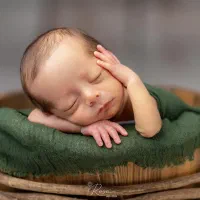 عکاسی نوزادی کودک بارداری در آتلیه و فضای باز
