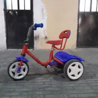 ۳چرخه آهنی قرمز آبی