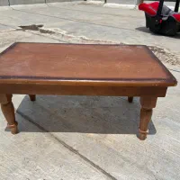میز کوچک چوبی