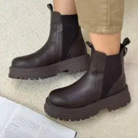 کارگر ساده خانم جهت بسته بندی کفش در تولیدی