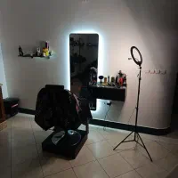 نیازمند آرایشگر حرفه ای