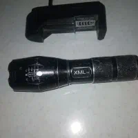 چراغ قوه پلیسی مدل XMLT6شارژی همراه شارژروباطری