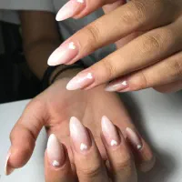 خدمات کاشت ناخن
