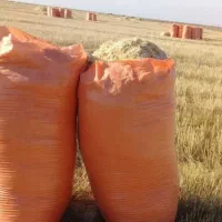 کاه فروشی قلعه شاهین روستای عثمان