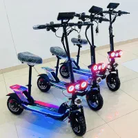 ریموت دار  اسکوتر پر نور دیجیتال برقی