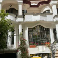 نیاوران ویلای۴۵۰متری لاکچری    شخصی ساز وخوشگل