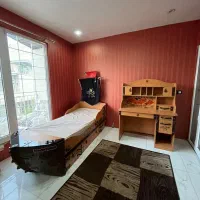 فروش یک ست تخت و میز تحریر کشتی