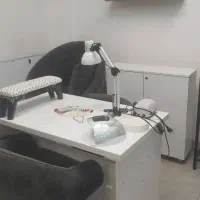 میز ناخن و ۲عددسر شور