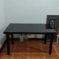 میز غذاخوری با شیشه  و کمد دوقلو ی مشکی چوبی