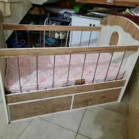 فروش تخت و کمد نوزاد